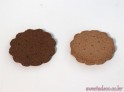 ウッドフォルモで作った麦芽クッキー<br>乾燥前 (左) / 乾燥後 (右) 　※無着色